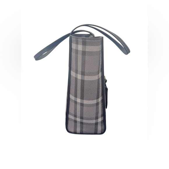 Dooney & Bourke Graham Plaid Ashton Tote. - Picture 3 of 16